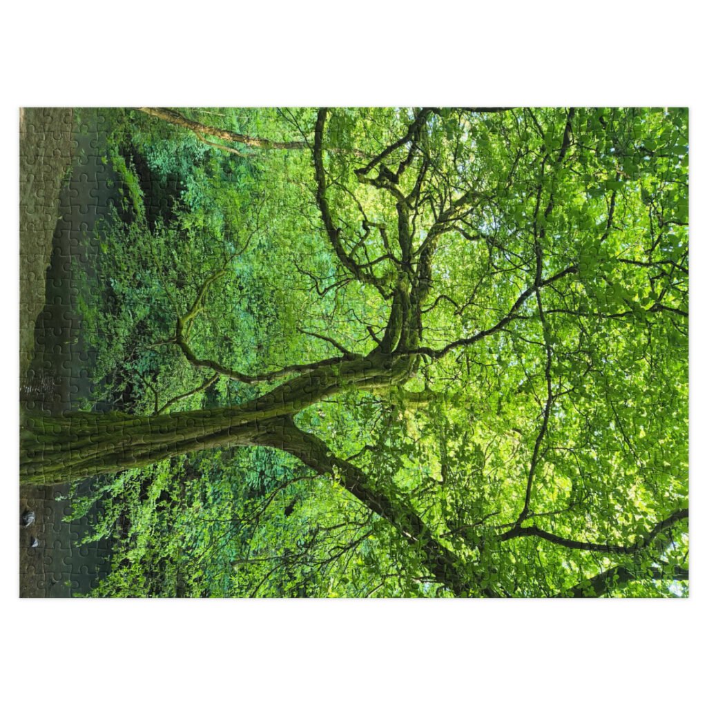 Jigsaw puzzle with tin Scottish Tree